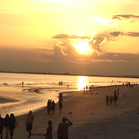 MEET YOUR POSHER - Picture 12 of 16